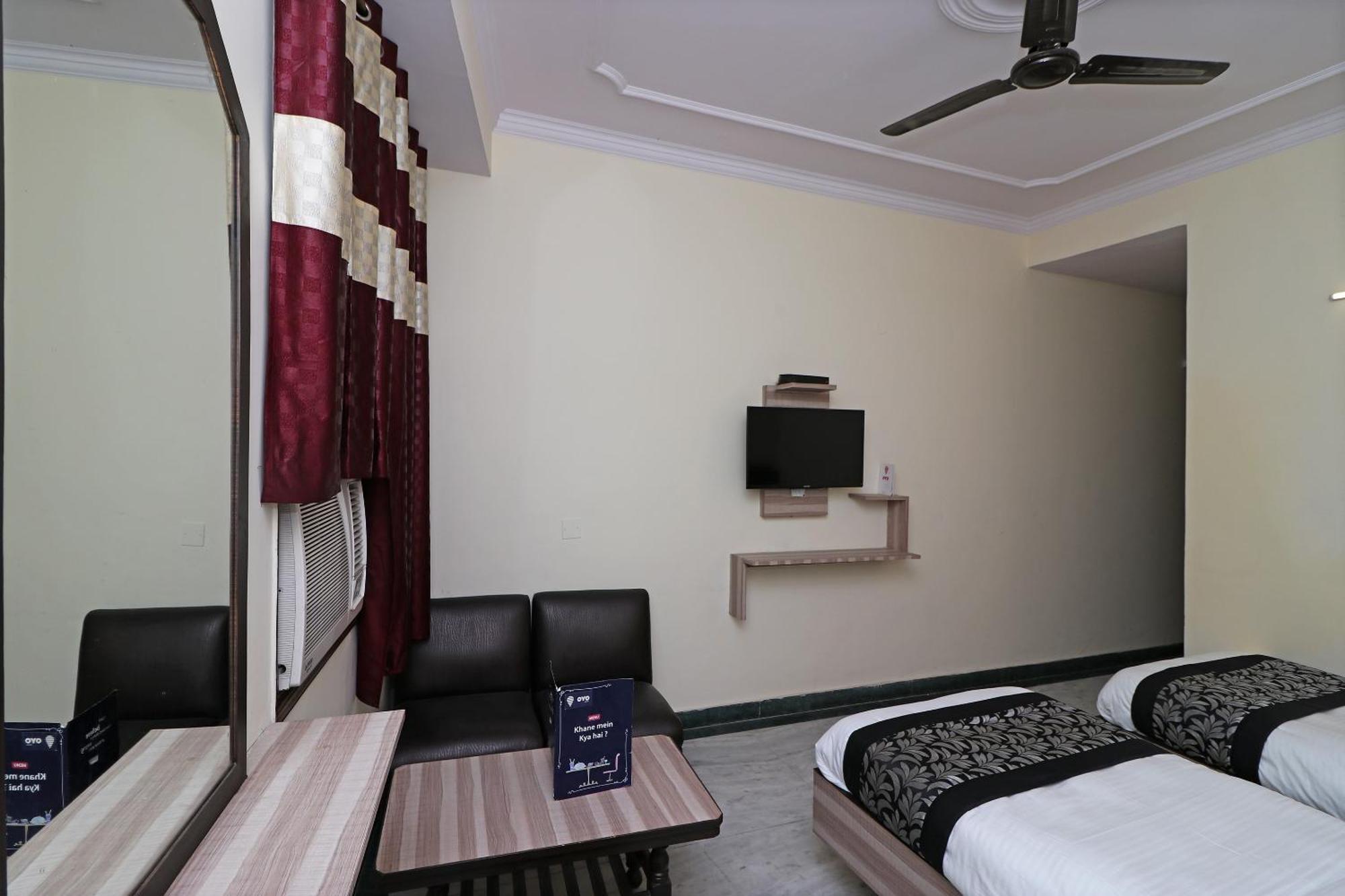 Oyo Hotel Silver Shine Near Gurudwara Shri Bangla Sahib New Delhi Exterior photo